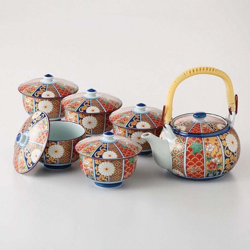 ( Temporary out of stock ) Saikai Ceramics: Traditional Porcelain Imariyaki Dobin Tea Pot & Cup with Lid Gift Set